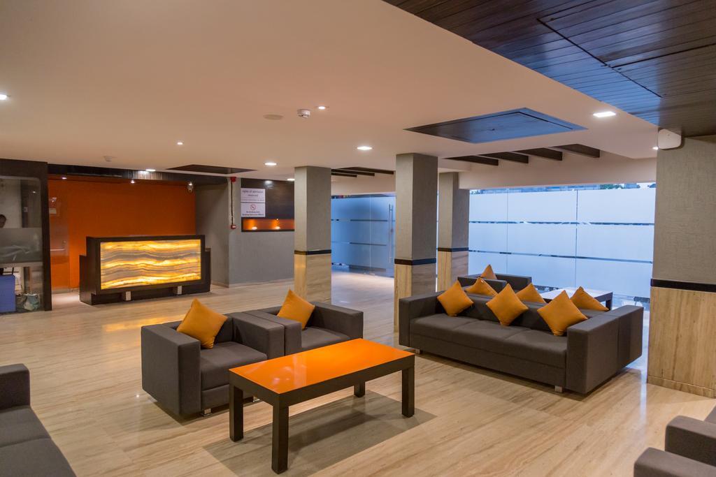 Ahmedabad, Satellite Hotel Ngoại thất bức ảnh