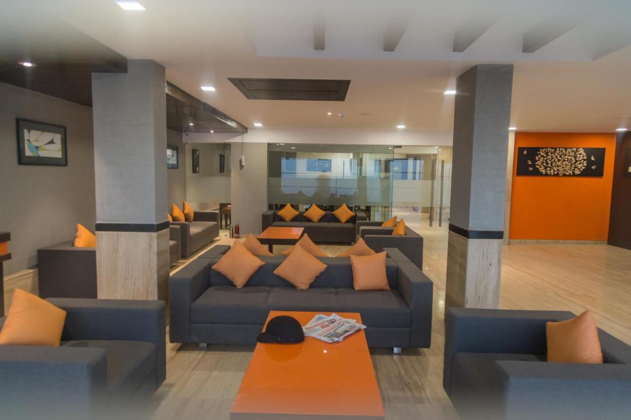 Ahmedabad, Satellite Hotel Ngoại thất bức ảnh