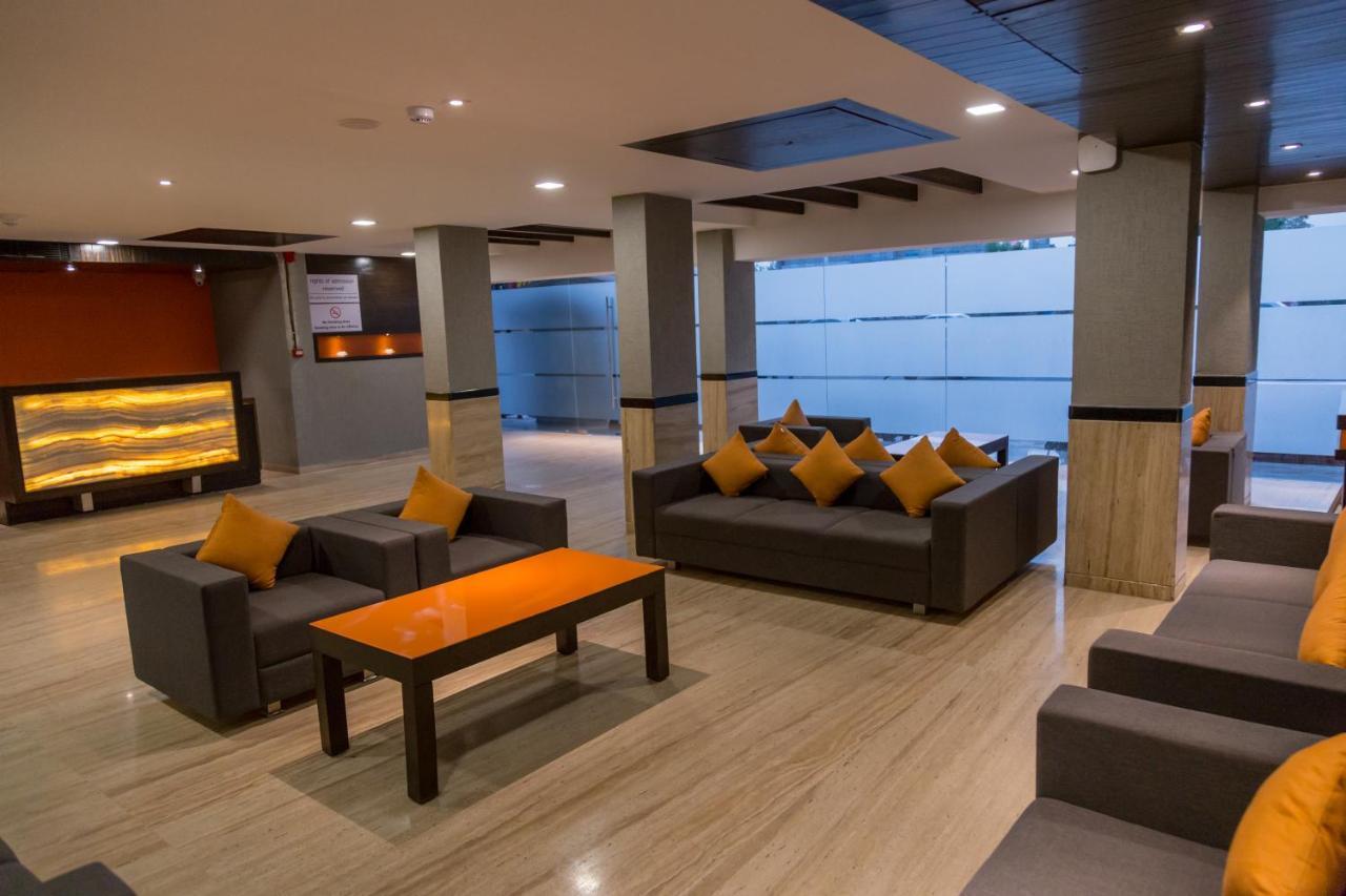 Ahmedabad, Satellite Hotel Ngoại thất bức ảnh